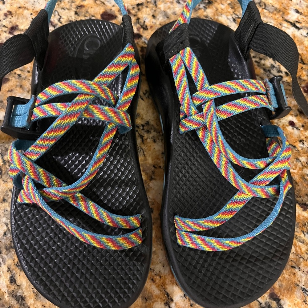 Youth size 2 Chacos